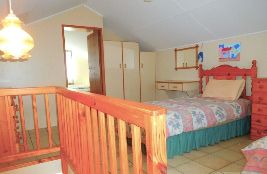 4 Bedroom Property for Sale in Stilbaai Wes Western Cape